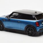Mini Cooper S F56 Island Albastru Otto 1:18 - image 5 of 6