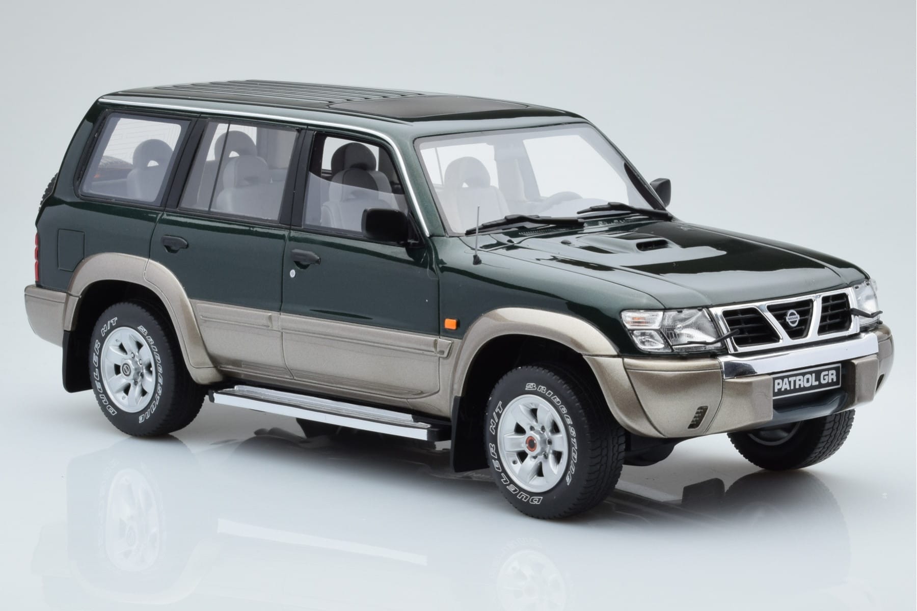 Nissan Patrol GR Y61 Verde Otto 1:18 OT433 Rășină - imaginea 3 din 5