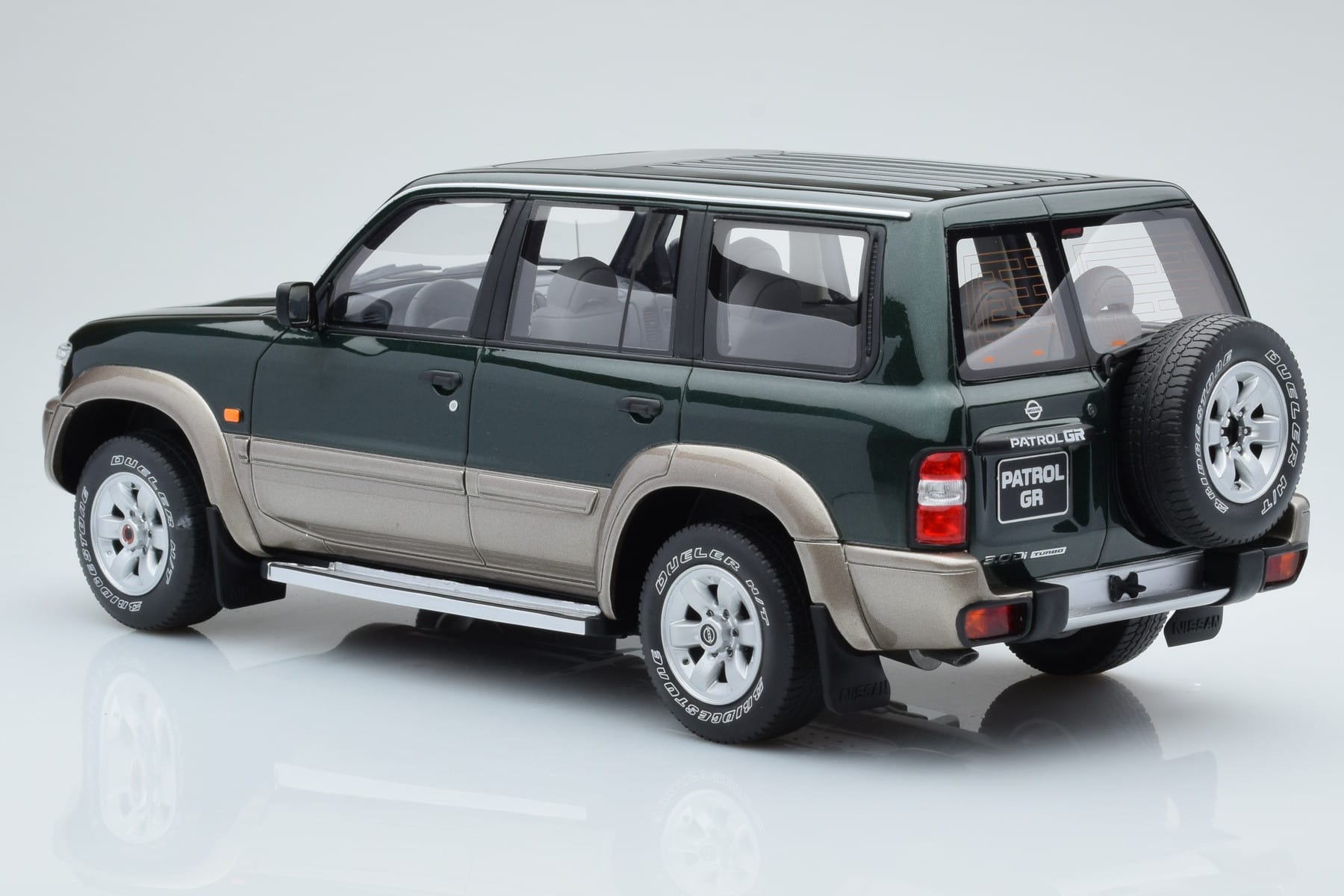 Nissan Patrol GR Y61 Verde Otto 1:18 OT433 Rășină - imaginea 4 din 5