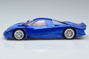 Nissan R390 GT1 Road Car GT Spirit 1:18 GT403 Rășină - imaginea 3 din 6