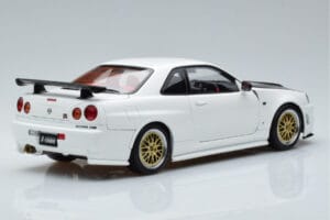 Nissan Skyline GT-R R34 Nismo Z-Tune Alb MotorHelix 1:18 M83407 Metal - imaginea 3 din 11