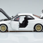 Nissan Skyline GT-R R34 Nismo Z-Tune Alb MotorHelix 1:18 - image 4 of 11