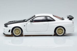 Nissan Skyline GT-R R34 Nismo Z-Tune Alb MotorHelix 1:18 M83407 Metal - imaginea 5 din 11