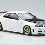 Nissan Skyline GT-R R34 Nismo Z-Tune Alb MotorHelix 1:18 - image 6 of 11