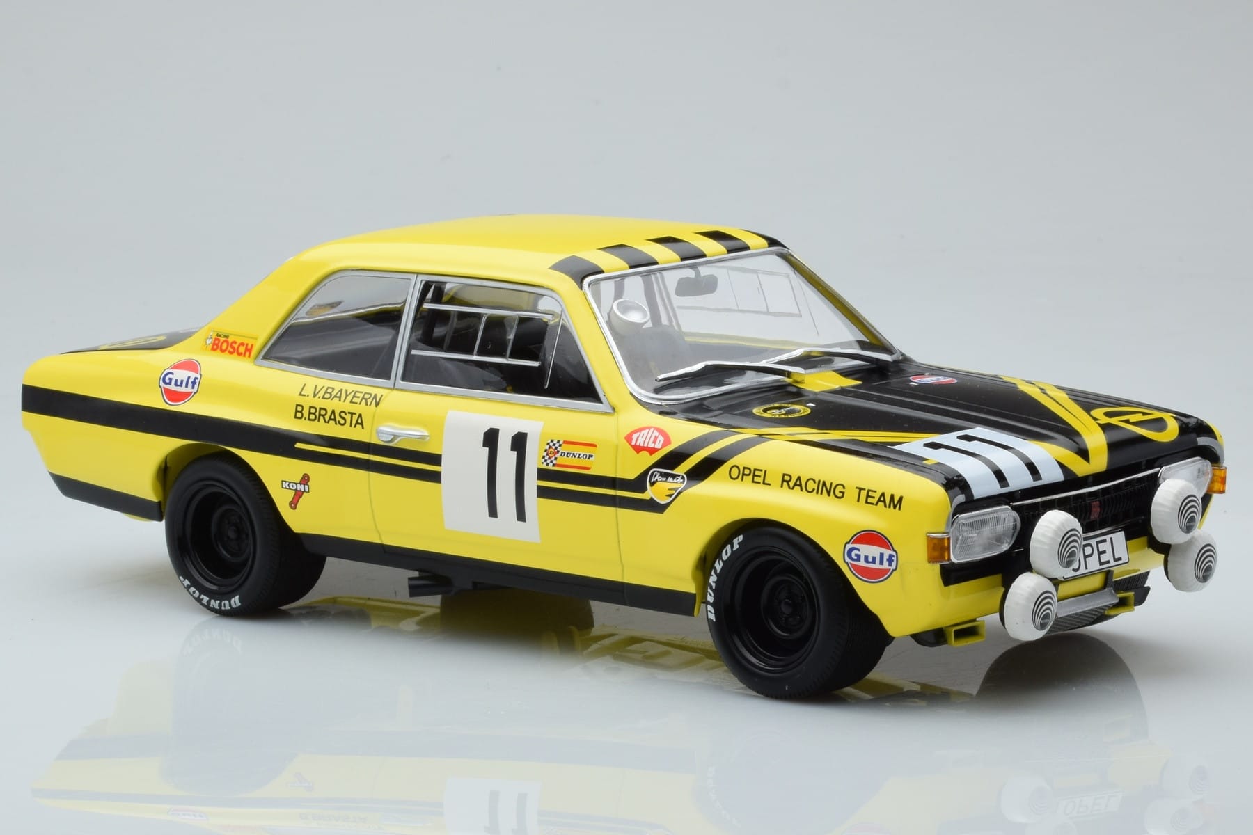 Opel Commodore A Steinmetz #11 E. von Bayern / Johansson 24 Hours of Spa 1970 Minichamps 1:18 155704611 Metal - imaginea 4 din 6