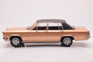 Opel Diplomat B Bej Metalizat MCG 1:18 MCG18335 Metal - imaginea 3 din 6