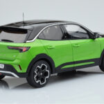 Opel Mokka-e GS Line Matcha Verde Otto 1:18 - image 2 of 5