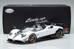Pagani Zonda HP Barchetta Carbon Fiber Alb LCD 1:18 LCD18009-WH Metal - imaginea 9 din 9