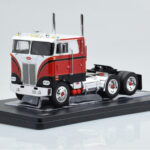 Peterbilt 352 Pacemaker Roșu Alb IXO 1:43
