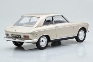 Peugeot 204 Coupe Bej Otto 1:18 OT1024 Rășină - imaginea 2 din 6