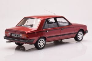 Peugeot 305 GTX Roșu Plaisir Otto 1:18 OT1032 Rășină - imaginea 2 din 6