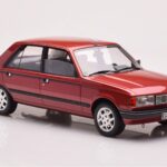 Peugeot 305 GTX Roșu Plaisir Otto 1:18 - image 4 of 6