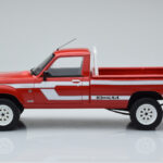 Peugeot 504 Dangel Pickup Roșu Otto 1:18 - image 3 of 6