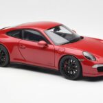 Porsche 911 991 Carrera GTS Carmine Roșu Schuco 1:18 450039000 - image 6 of 8