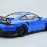 Porsche 911 GT2 RS 991.2 Weissach Package Albastru Jante Magneziu Negre Minichamps 1:18 - image 2 of 6