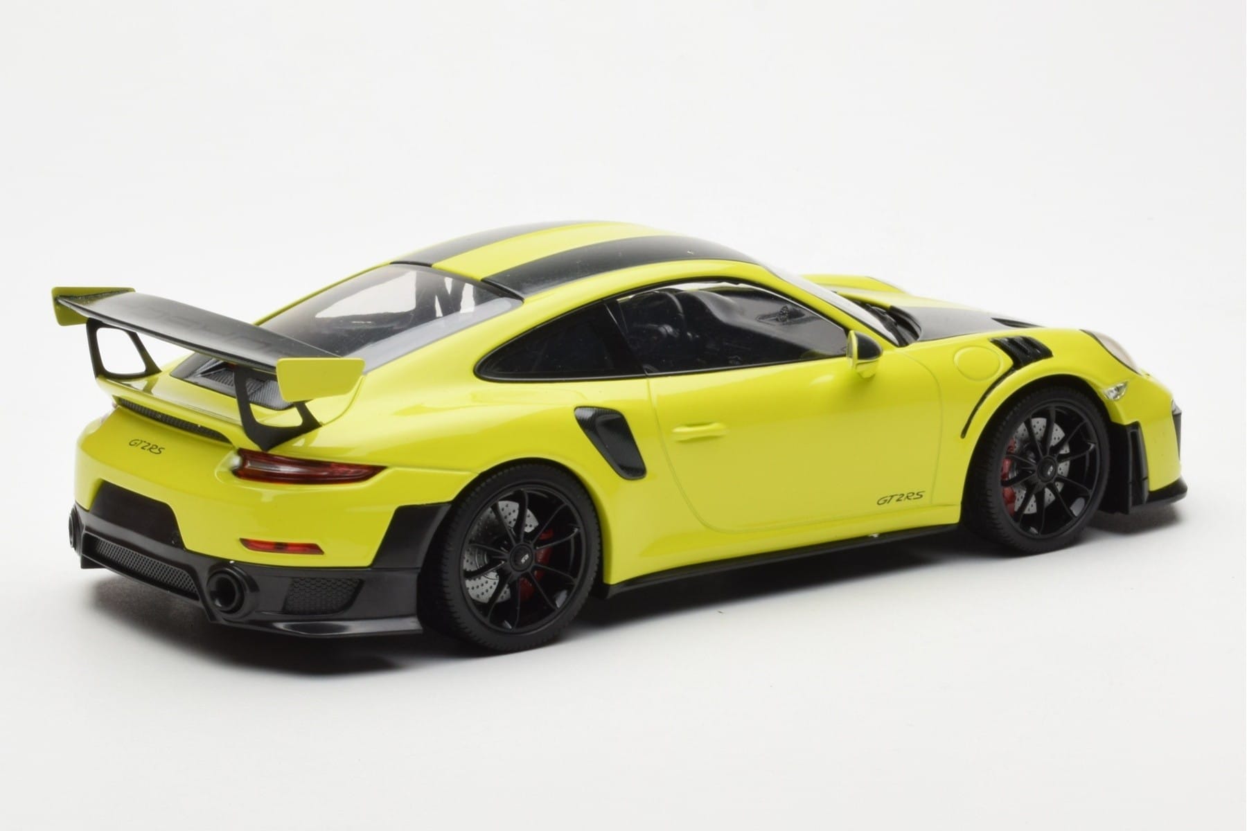 Porsche 911 991.2 GT2 RS Verde Deschis Cu Jante De Magneziu Negre Minichamps 1:18 155068300 Metal - imaginea 2 din 6