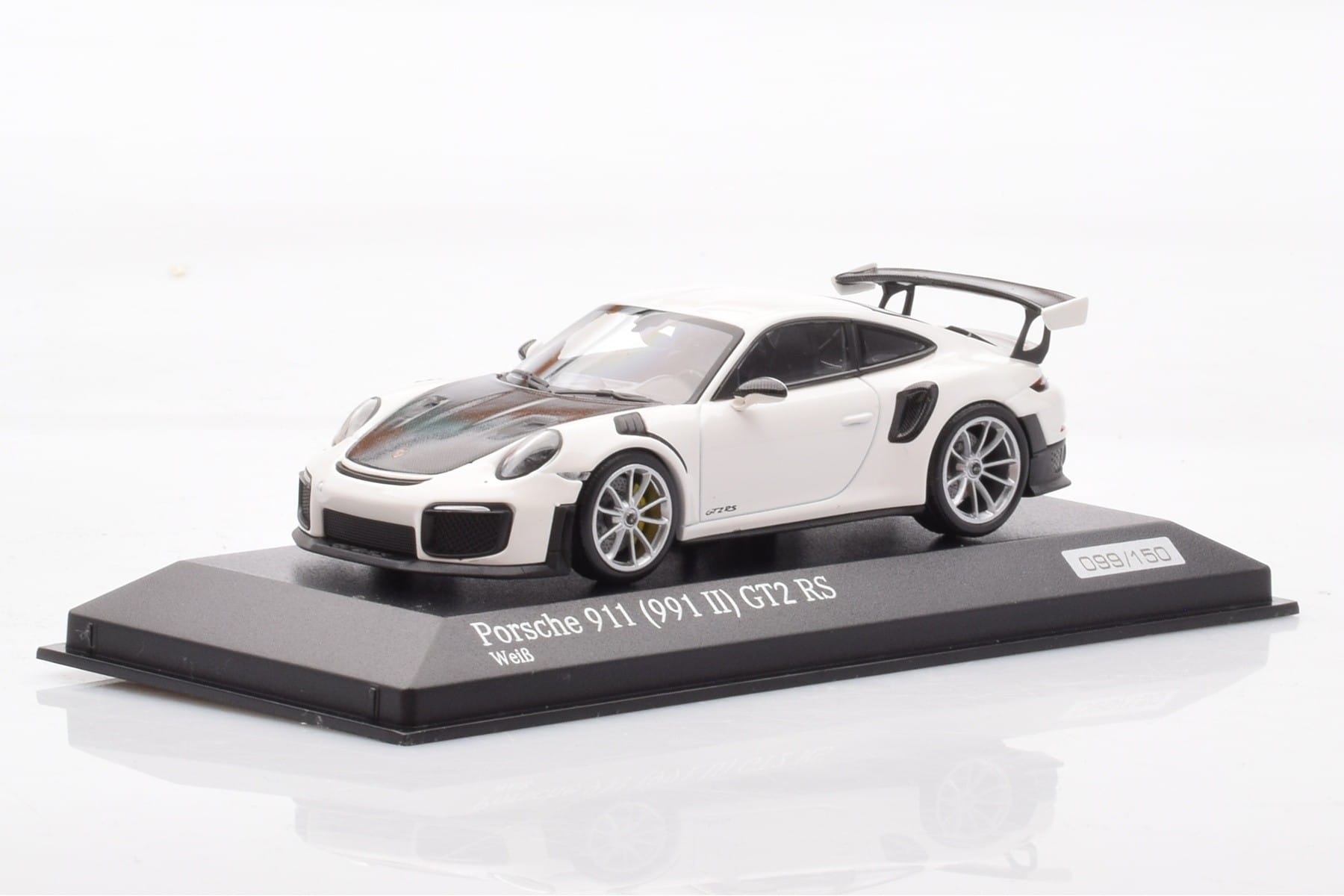 Porsche 911 991.2 GT2 RS Alb Minichamps 1:43 CA04318004 Metal - imaginea 2 din 4