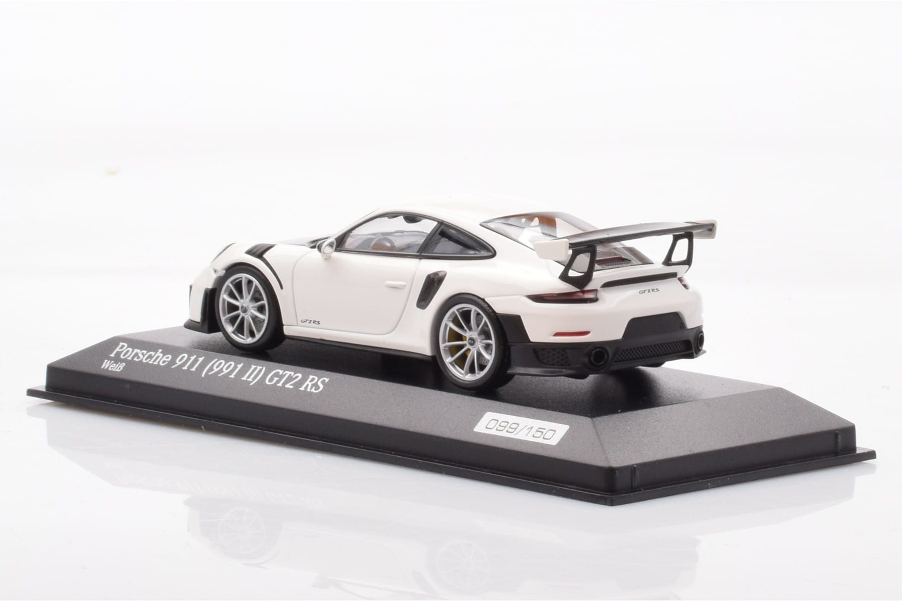 Porsche 911 991.2 GT2 RS Alb Minichamps 1:43 CA04318004 Metal - imaginea 3 din 4