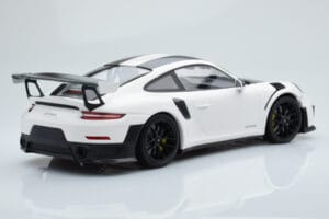 Porsche 911 GT2 RS 991.2 Weissach Package Alb Jante Magneziu Negre Minichamps 1:18 153068309 Metal - imaginea 2 din 6