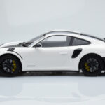 Porsche 911 GT2 RS 991.2 Weissach Package Alb Jante Magneziu Negre Minichamps 1:18 - image 3 of 6