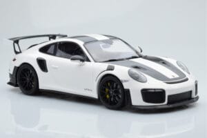 Porsche 911 GT2 RS 991.2 Weissach Package Alb Jante Magneziu Negre Minichamps 1:18 153068309 Metal - imaginea 4 din 6