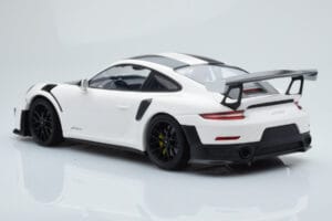 Porsche 911 GT2 RS 991.2 Weissach Package Alb Jante Magneziu Negre Minichamps 1:18 153068309 Metal - imaginea 5 din 6