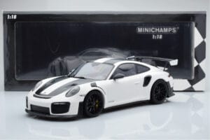 Porsche 911 GT2 RS 991.2 Weissach Package Alb Jante Magneziu Negre Minichamps 1:18 153068309 Metal - imaginea 6 din 6