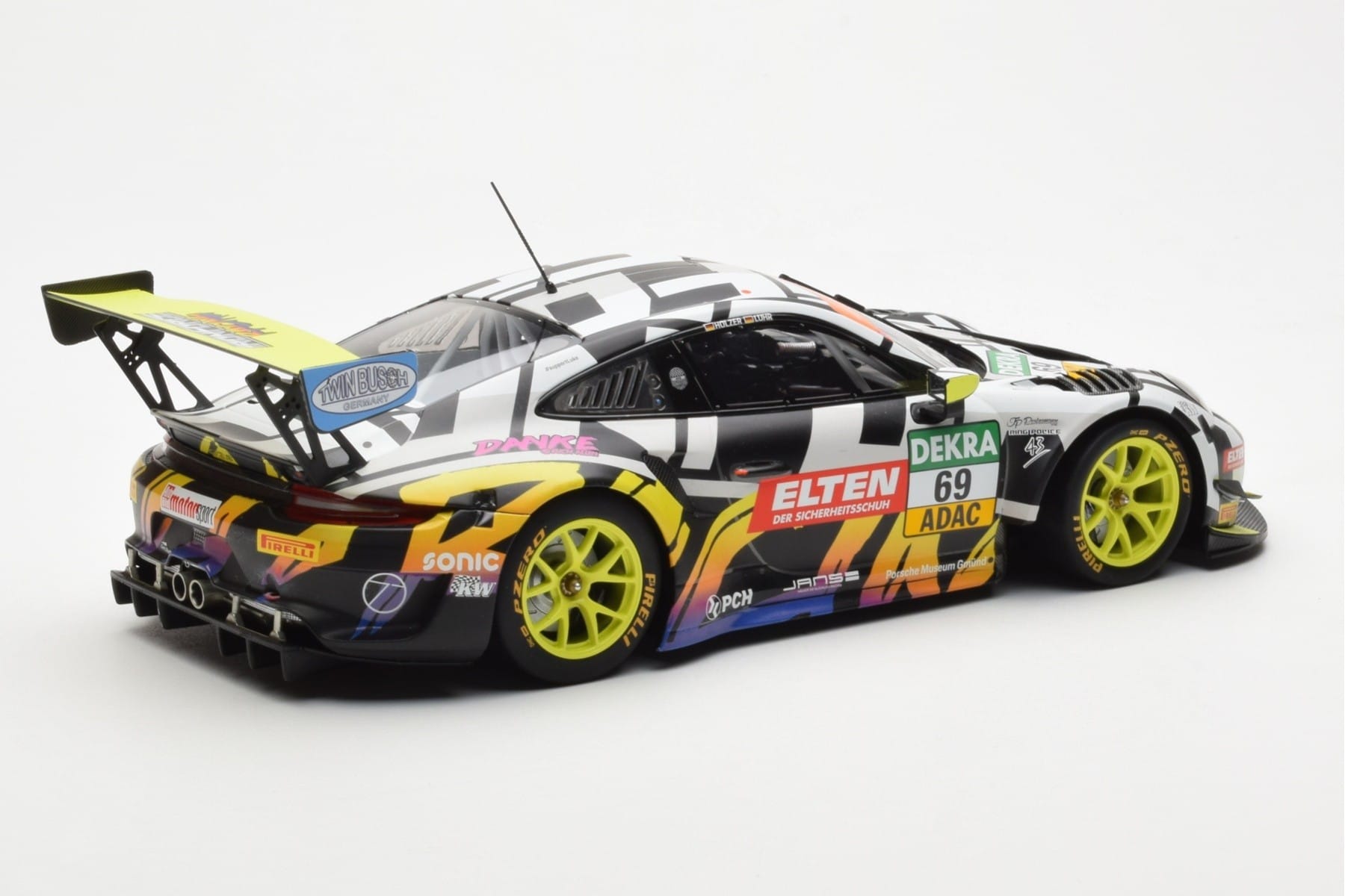 Porsche 911 991.2 GT3 R #69 Team Iron Force Racing Ring Police L. Luhr / M. Holzer ADAC GT Masters 2019 Minichamps 1:18 15319 - imaginea 2 din 6