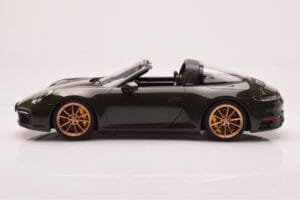 Porsche 911 992 Targa 4S Verde Oliv GT Spirit 1:18 GT438 Rășină - imaginea 3 din 6