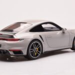Porsche 911 992 Turbo S Crayon Gri GT Spirit 1:18 - image 2 of 6