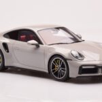 Porsche 911 992 Turbo S Crayon Gri GT Spirit 1:18 - image 4 of 6