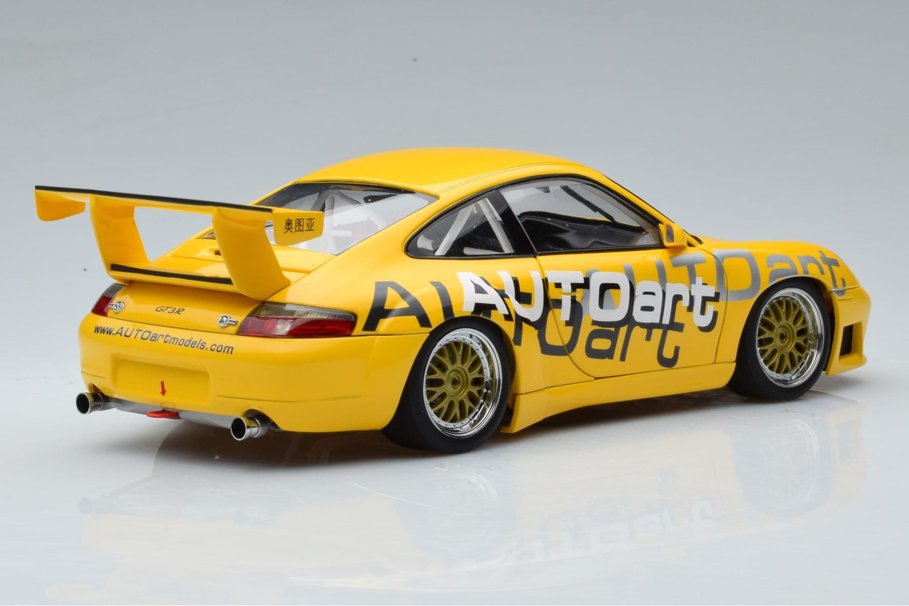 Porsche 911 996 GT3 Cup AUTOart Livery AUTOart 1:18 80675 Metal - imaginea 3 din 7