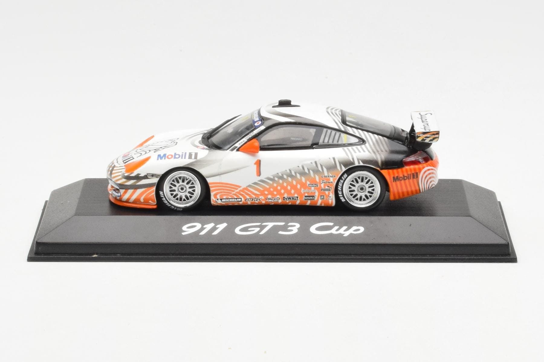 Porsche 911 996 GT3 Cup #1 Mobil 1 VIP Car Minichamps 1:43 WAP02012115 Metal