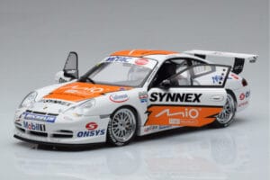 Porsche 911 996 GT3 R #1 C. Kwan Carrera Cup Asia 2004 AUTOart 1:18 80487 Metal - imaginea 2 din 7