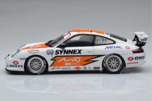 Porsche 911 996 GT3 R #1 C. Kwan Carrera Cup Asia 2004 AUTOart 1:18 80487 Metal - imaginea 4 din 7