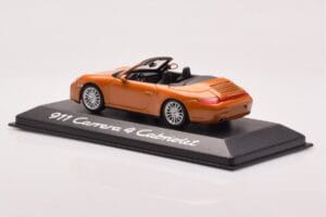 Porsche 911 997 Carrera 4 Cabriolet Portocaliu Metalic Minichamps 1:43 WAP02001618 Metal - imaginea 3 din 4