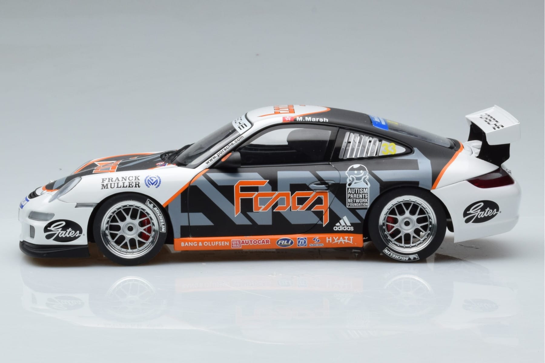 Porsche 911 997 GT3 Cup #33 M. Marsh Carrera Cup Asia 2006 AUTOart 1:18 80782 Metal - imaginea 4 din 7