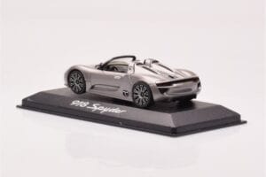 Porsche 918 Spyder Gri Metalizat Minichamps 1:43 WAP0201910B Metal - imaginea 3 din 4