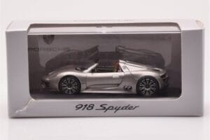 Porsche 918 Spyder Gri Metalizat Minichamps 1:43 WAP0201910B Metal - imaginea 4 din 4