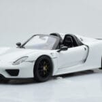 Porsche 918 Spyder Weissach Package Alb Cu Jante Negre Minichamps 1:18
