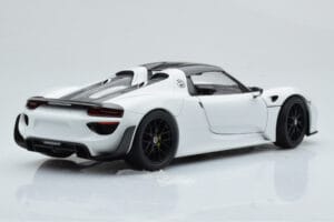 Porsche 918 Spyder Weissach Package Alb Cu Jante Negre Minichamps 1:18 113062443 Metal - imaginea 3 din 9