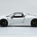 Porsche 918 Spyder Weissach Package Alb Cu Jante Negre Minichamps 1:18 - image 5 of 9
