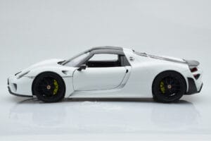 Porsche 918 Spyder Weissach Package Alb Cu Jante Negre Minichamps 1:18 113062443 Metal - imaginea 5 din 9