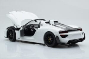 Porsche 918 Spyder Weissach Package Alb Cu Jante Negre Minichamps 1:18 113062443 Metal - imaginea 6 din 9