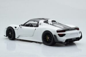 Porsche 918 Spyder Weissach Package Alb Cu Jante Negre Minichamps 1:18 113062443 Metal - imaginea 8 din 9