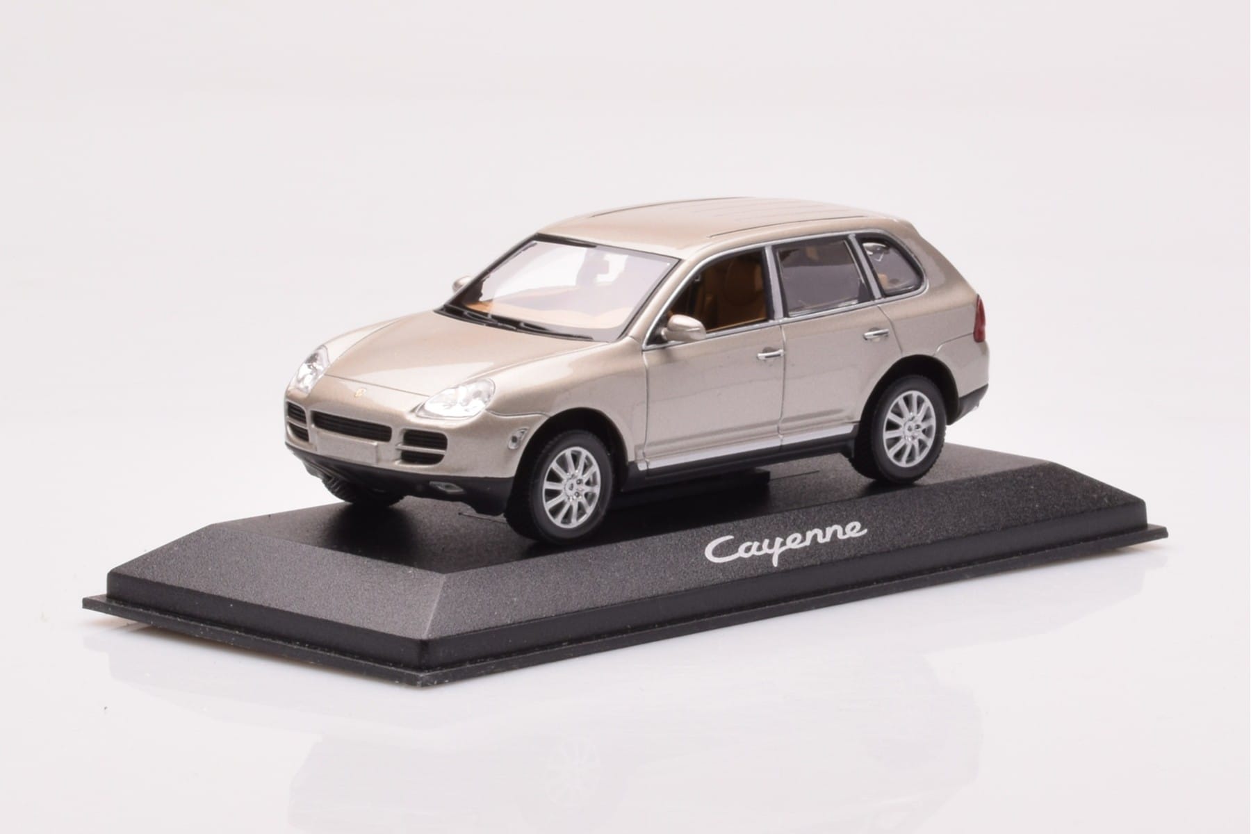 Porsche Cayenne 9PA Bej Minichamps 1:43 WAPC2000513 Metal - imaginea 2 din 4
