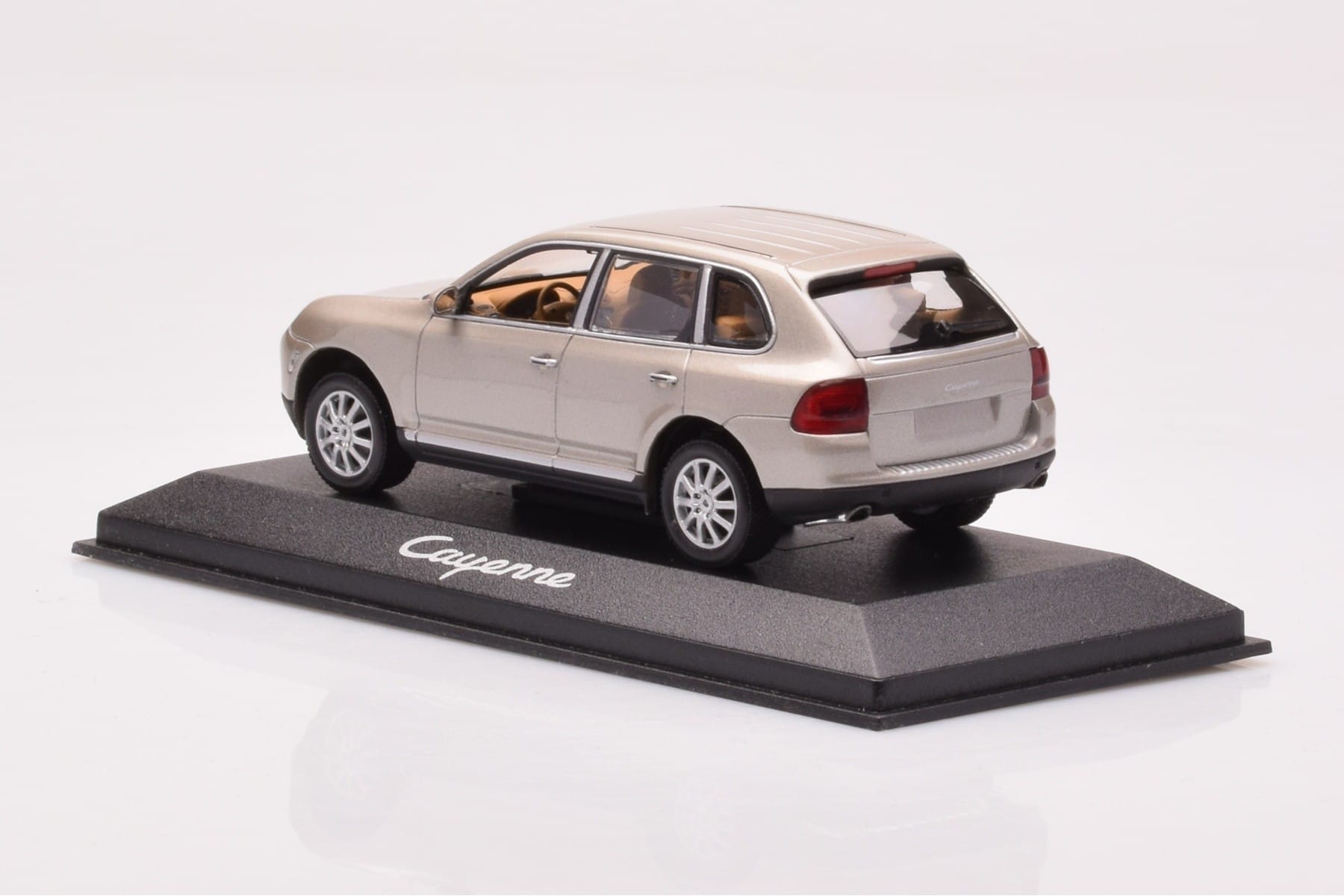 Porsche Cayenne 9PA Bej Minichamps 1:43 WAPC2000513 Metal - imaginea 3 din 4