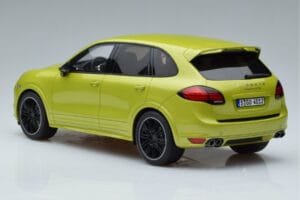 Porsche Cayenne GTS 92A Peridot Verde GT Spirit 1:18 GT020A Rășină - imaginea 5 din 6