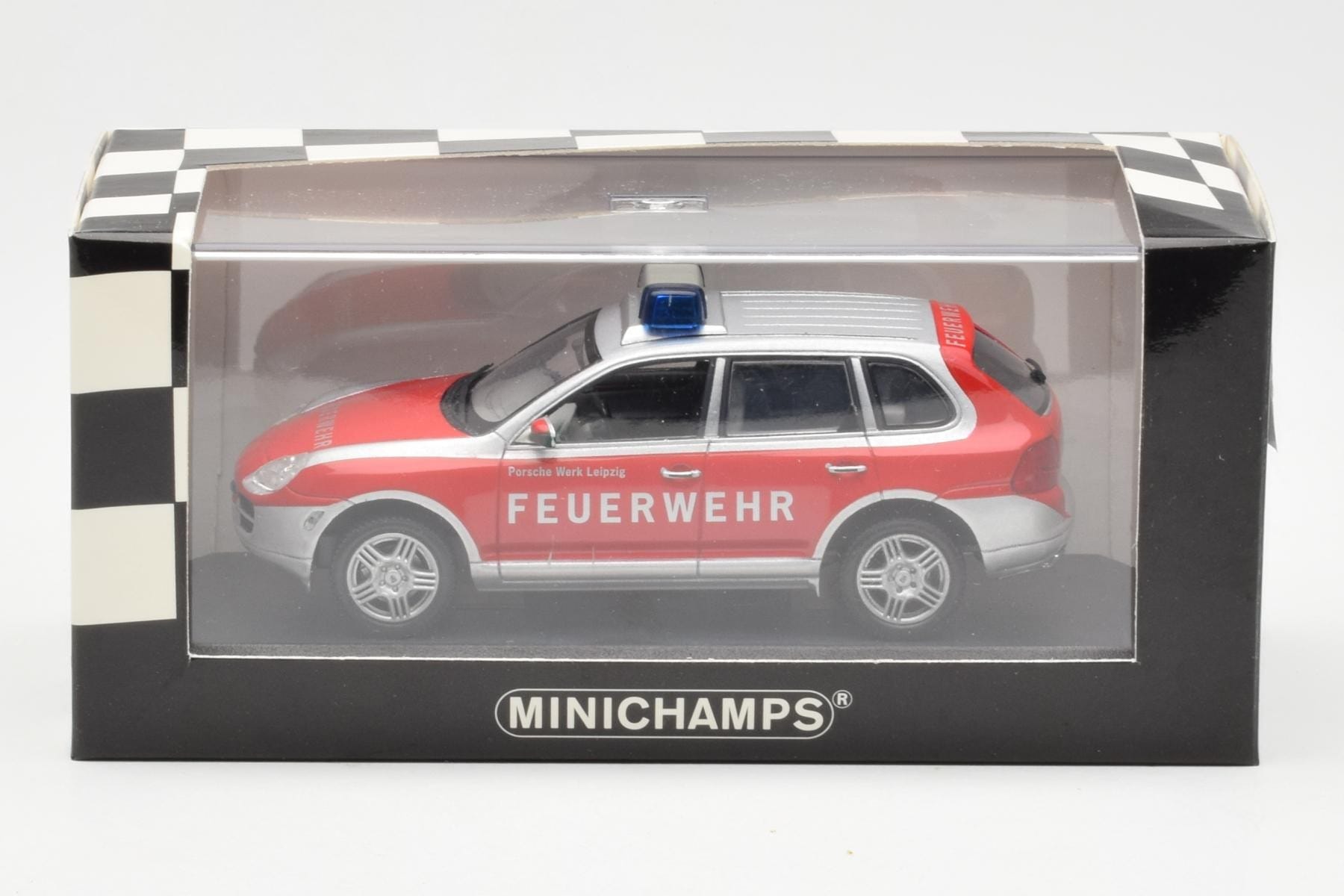 Porsche Cayenne S Feuerwehr Minichamps 1:43 WAPC02060116 Metal - imaginea 4 din 4