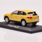Porsche Cayenne 92A Galben Nisip Minichamps 1:43 - image 3 of 4